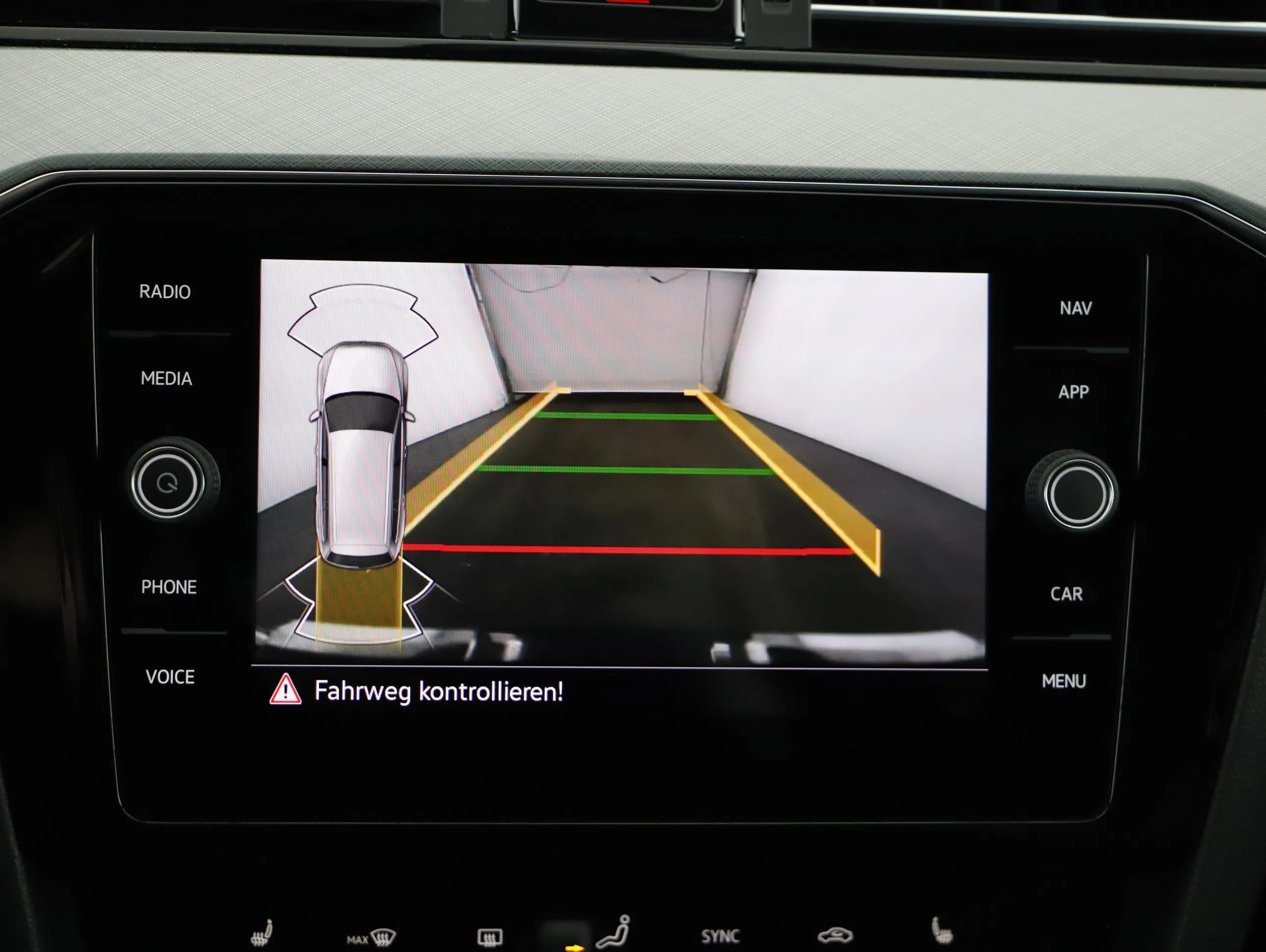 VW Passat Variant 2.0 TDI | Bild 17 von 21