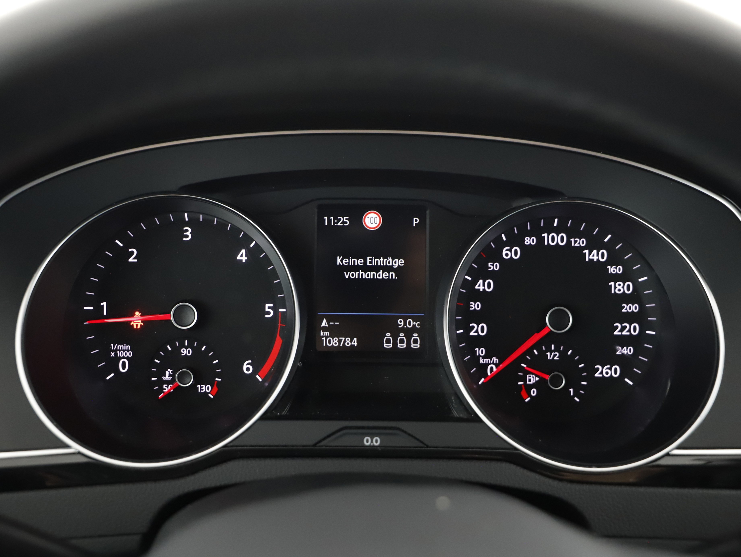 VW Passat Variant 2.0 TDI BMT Business | Bild 13 von 30
