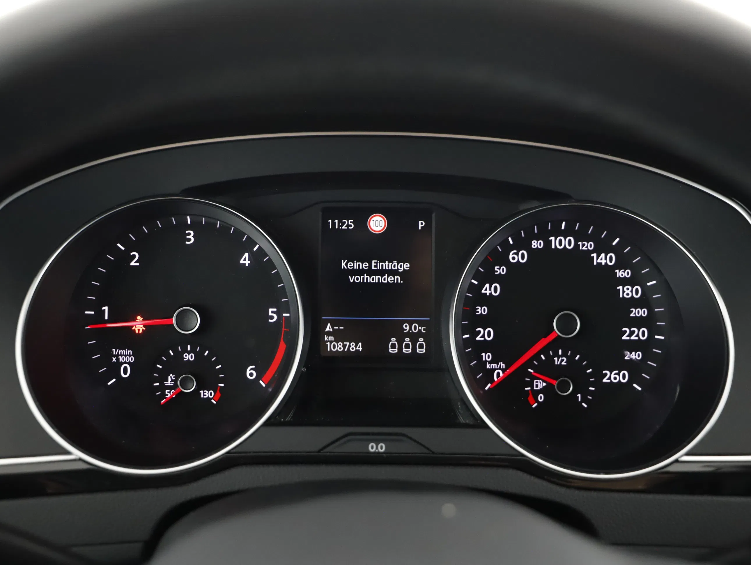 VW Passat Variant 2.0 TDI BMT Business | Bild 13 von 30