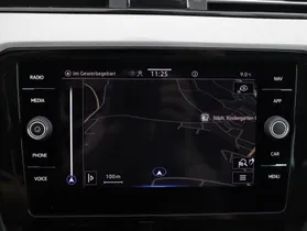 VW Passat Variant 2.0 TDI BMT Business | Thumbnail 17 von 30