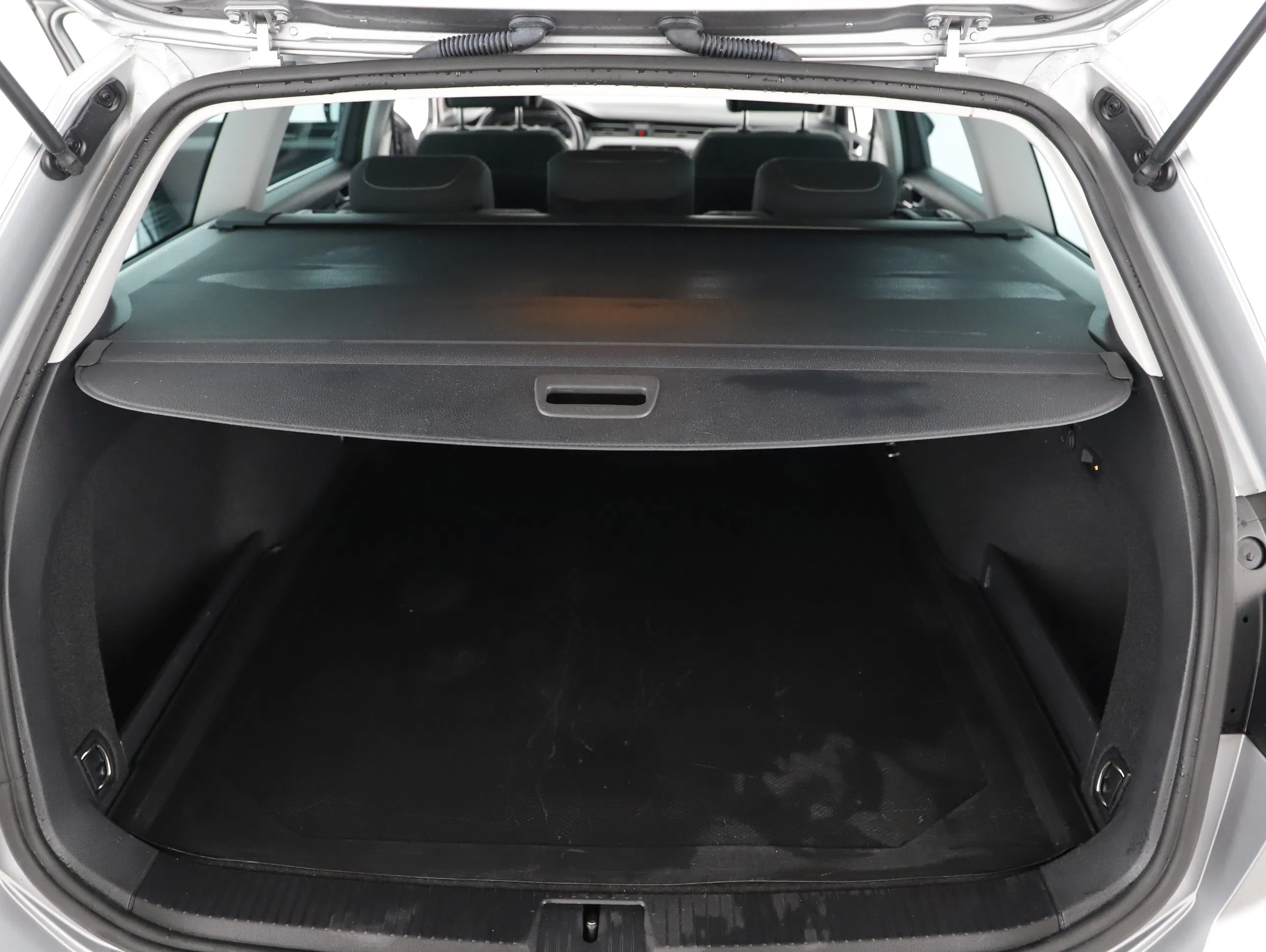 VW Passat Variant 2.0 TDI BMT Business | Bild 2 von 30