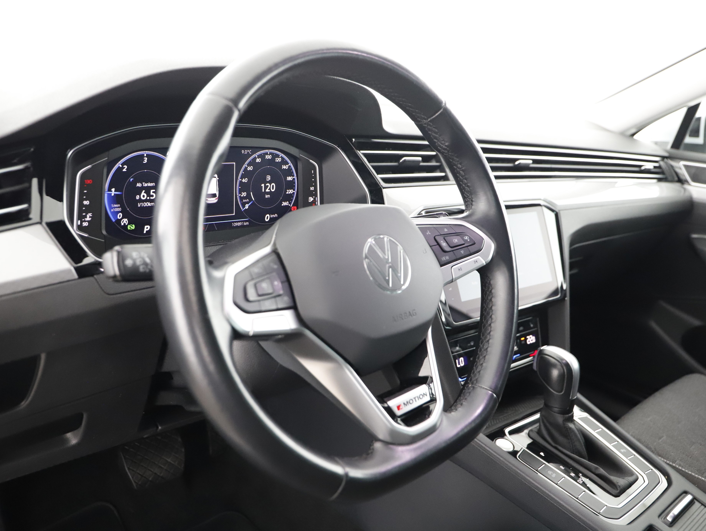 VW Passat Variant 2.0 TDI 4Motion BMT Business | Bild 7 von 22