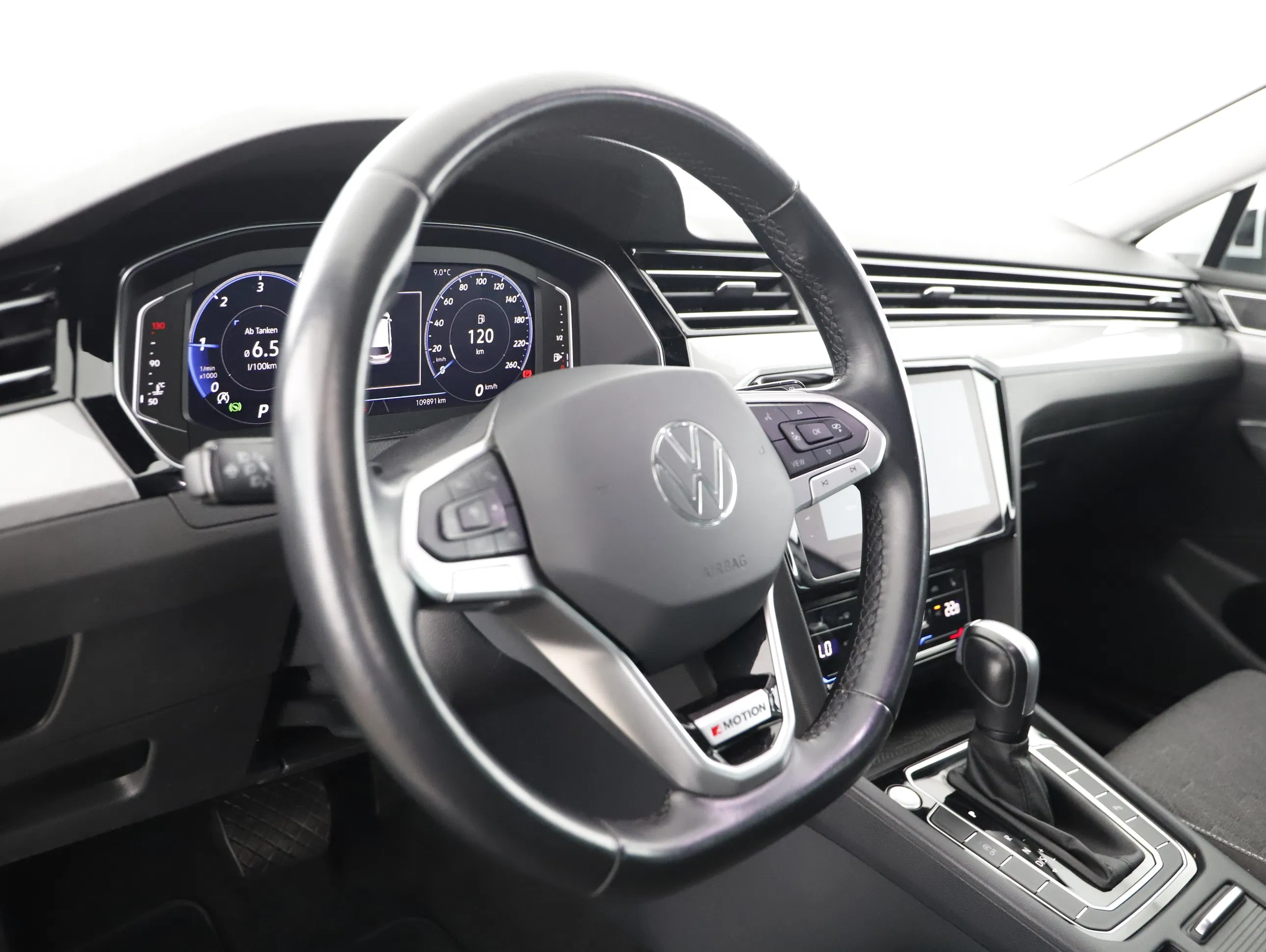 VW Passat Variant 2.0 TDI 4Motion BMT Business | Bild 7 von 22