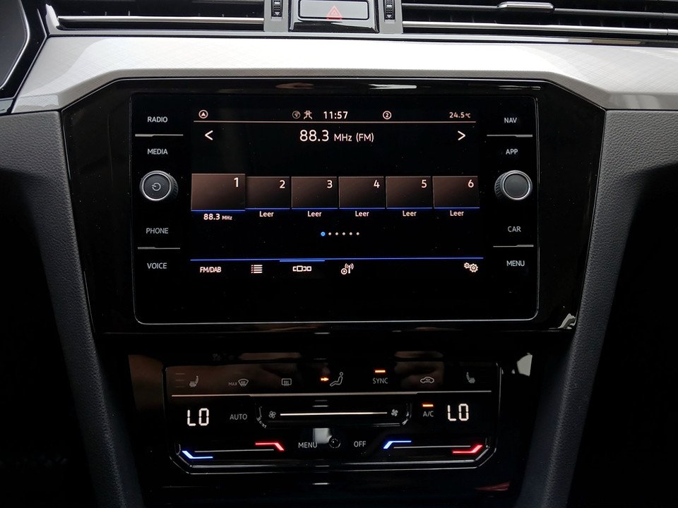 VW Passat Variant 2.0 TDI BMT Business | Bild 11 von 20