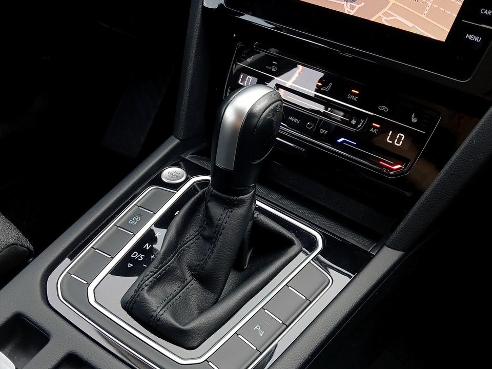 VW Passat Variant 2.0 TDI BMT Business | Bild 14 von 20