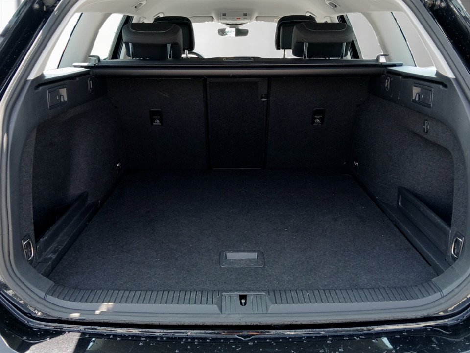 VW Passat Variant 2.0 TDI BMT Business | Bild 19 von 20