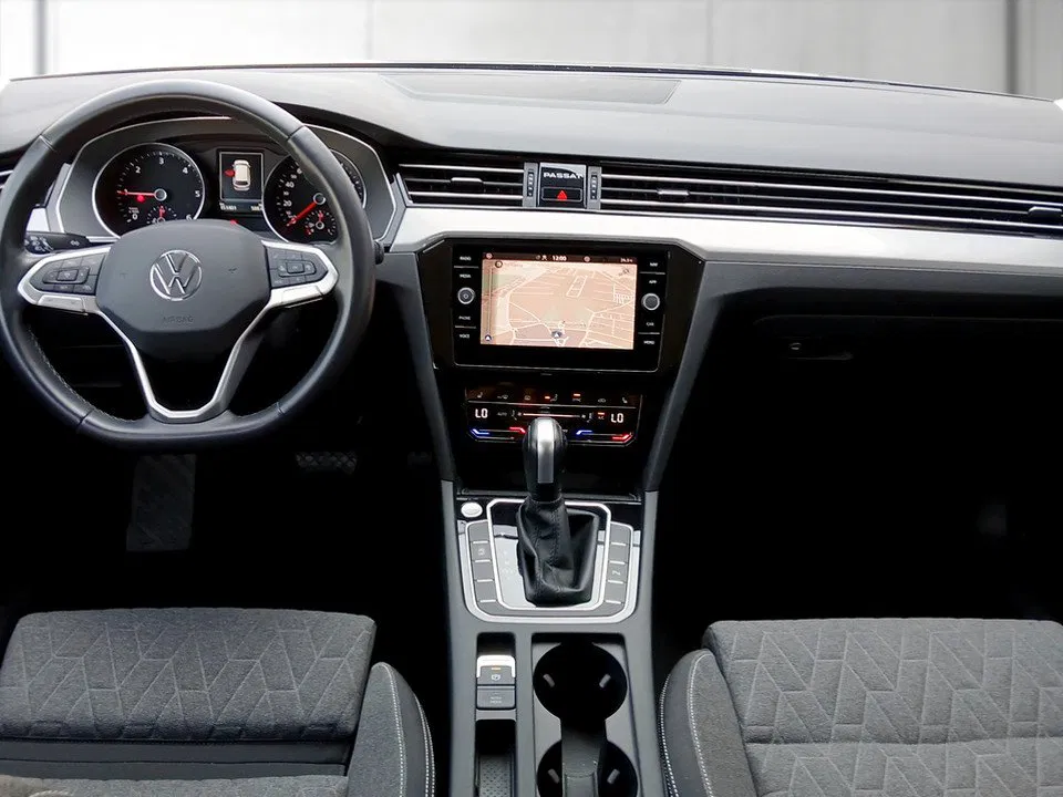 VW Passat Variant 2.0 TDI BMT Business | Bild 7 von 20