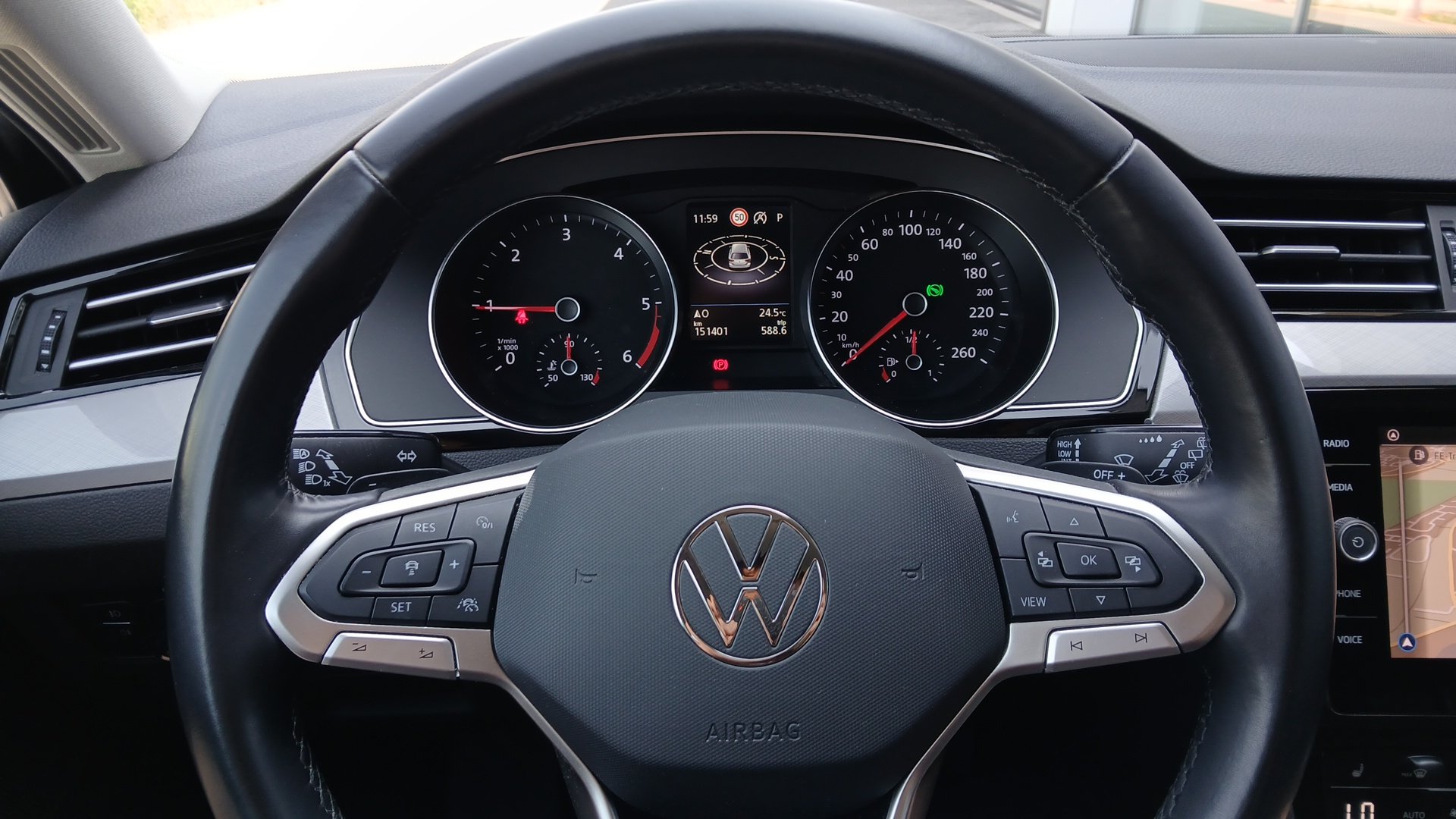 VW Passat Variant 2.0 TDI BMT Business | Bild 8 von 20