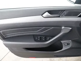 VW Passat Variant 2.0 TDI BMT Business | Thumbnail 14 von 24