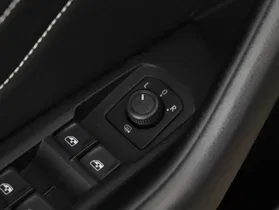 VW Passat Variant 2.0 TDI BMT Business | Thumbnail 15 von 24