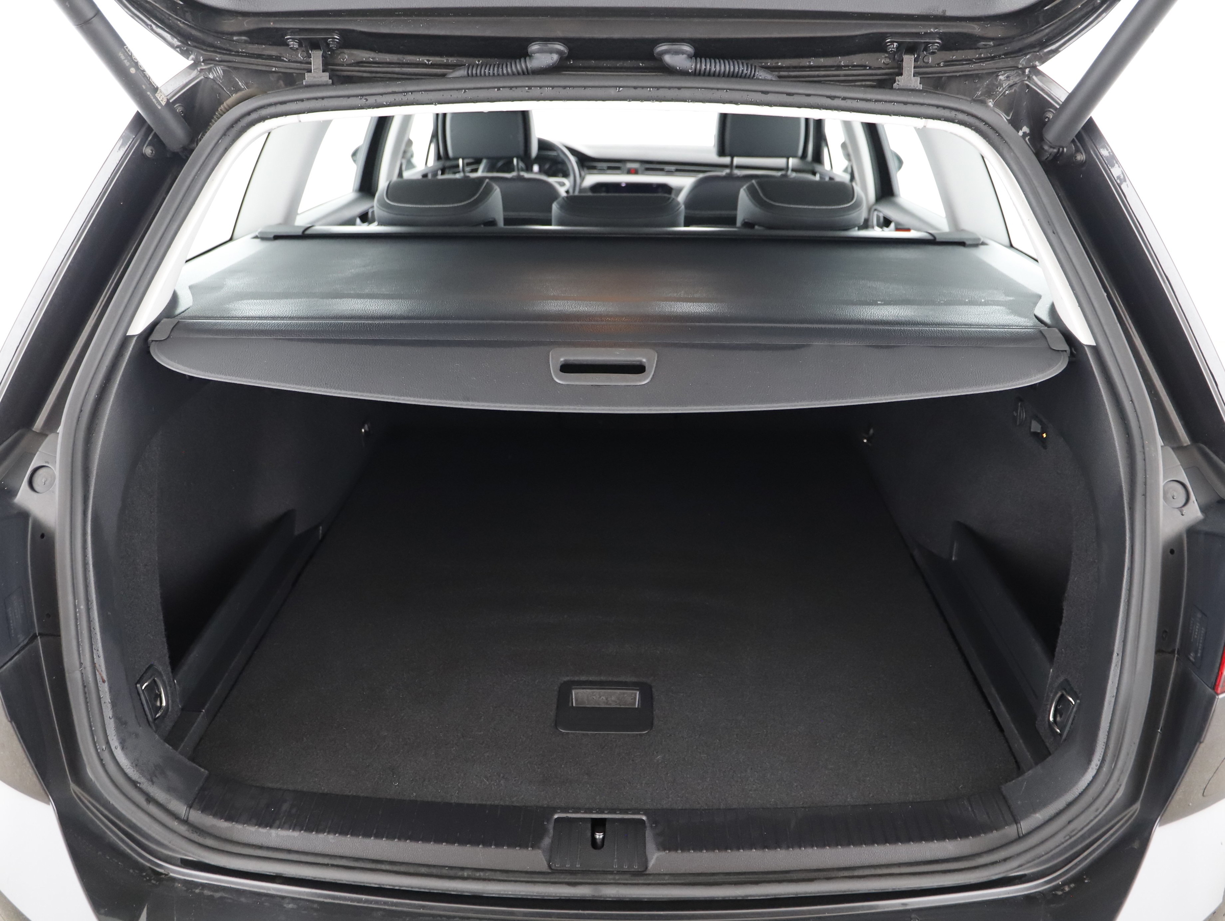 VW Passat Variant 2.0 TDI BMT Business | Bild 16 von 24