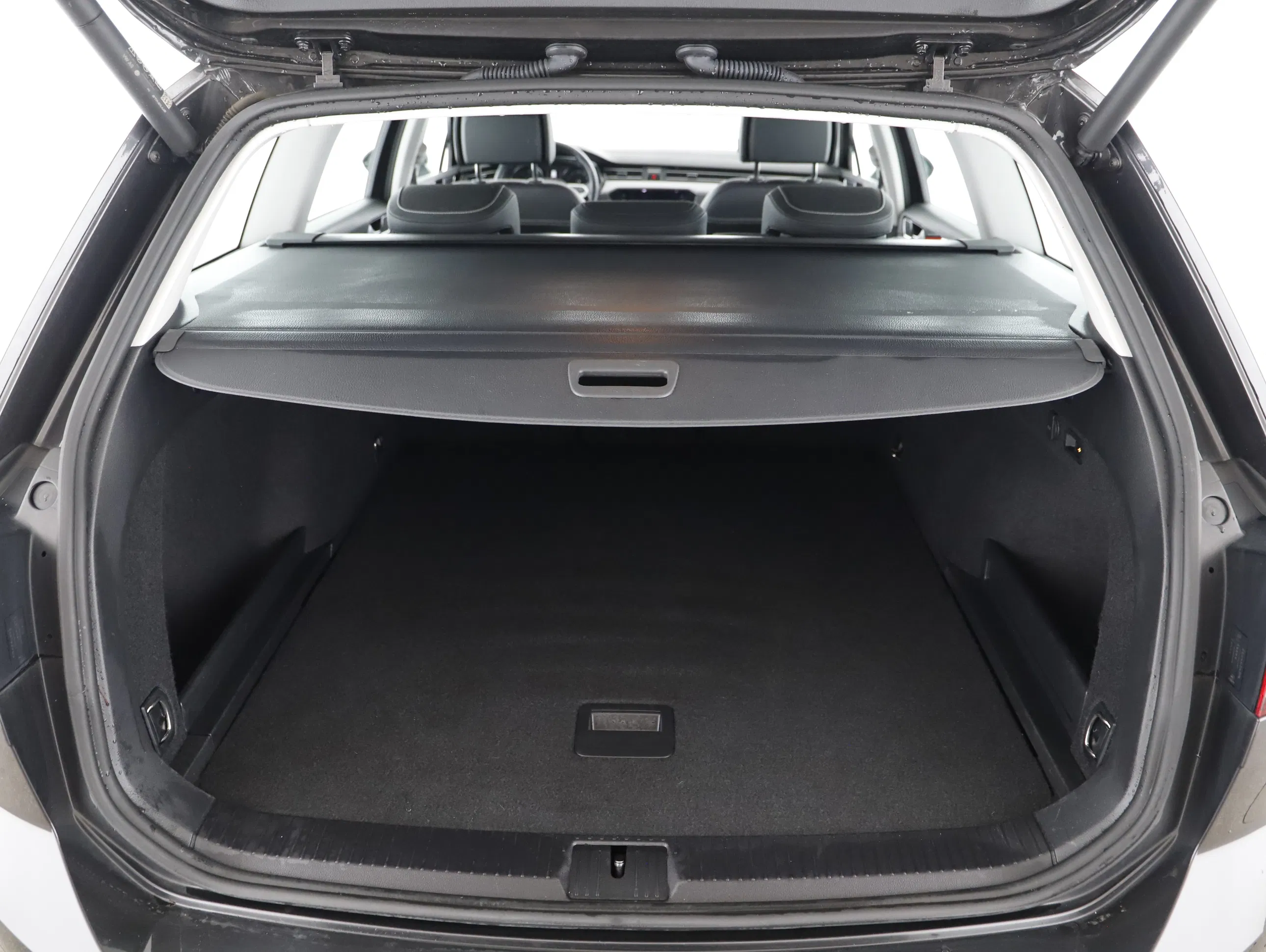 VW Passat Variant 2.0 TDI BMT Business | Bild 16 von 24