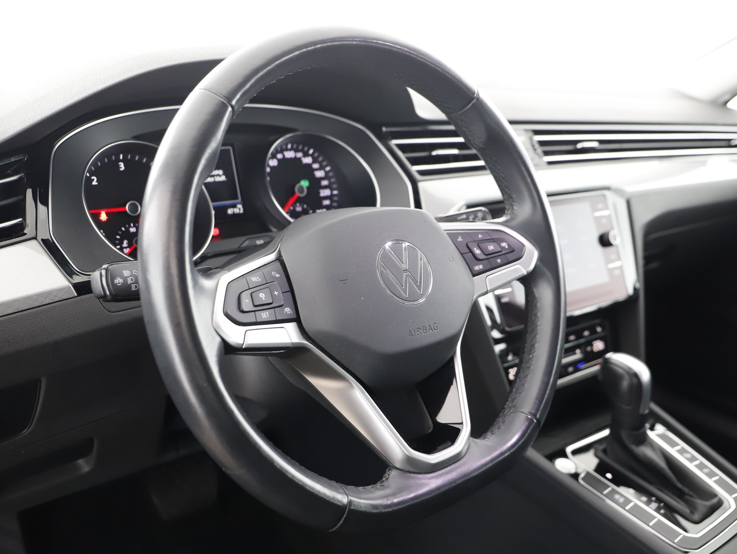 VW Passat Variant 2.0 TDI BMT Business | Bild 4 von 24