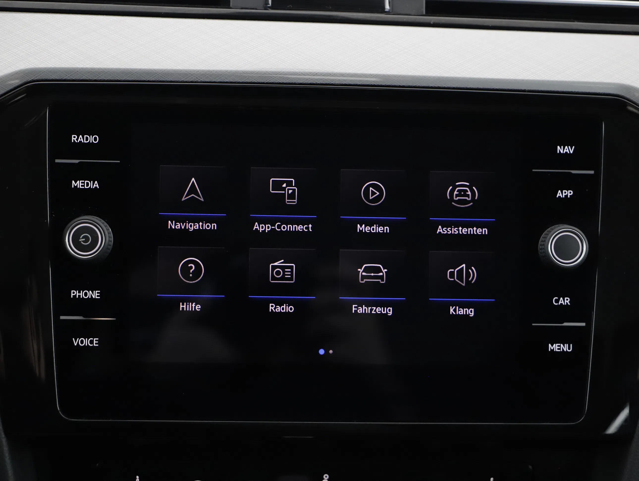 VW Passat Variant 2.0 TDI BMT Business | Bild 7 von 24