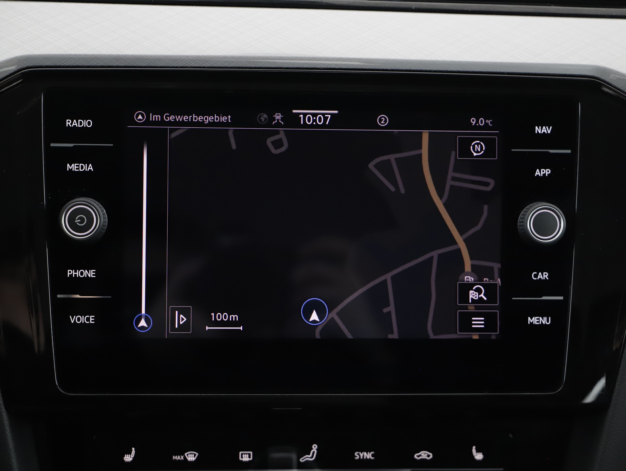 VW Passat Variant 2.0 TDI BMT Business | Bild 8 von 24