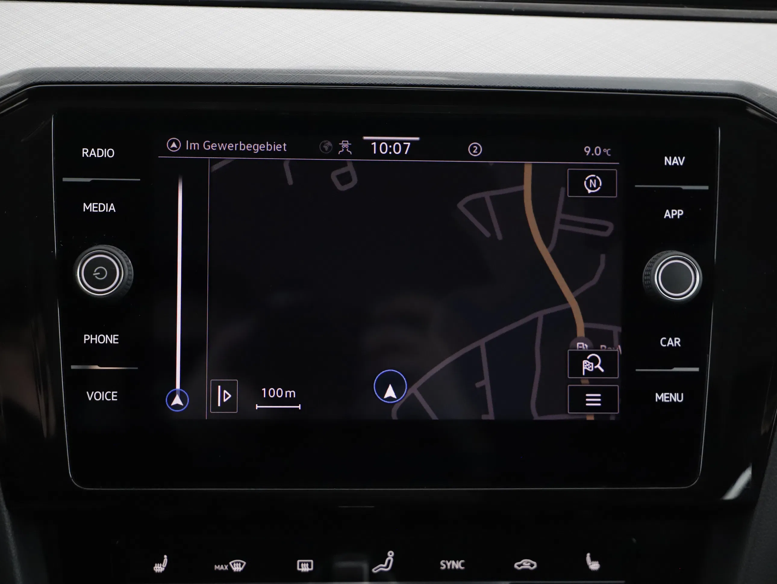 VW Passat Variant 2.0 TDI BMT Business | Bild 8 von 24
