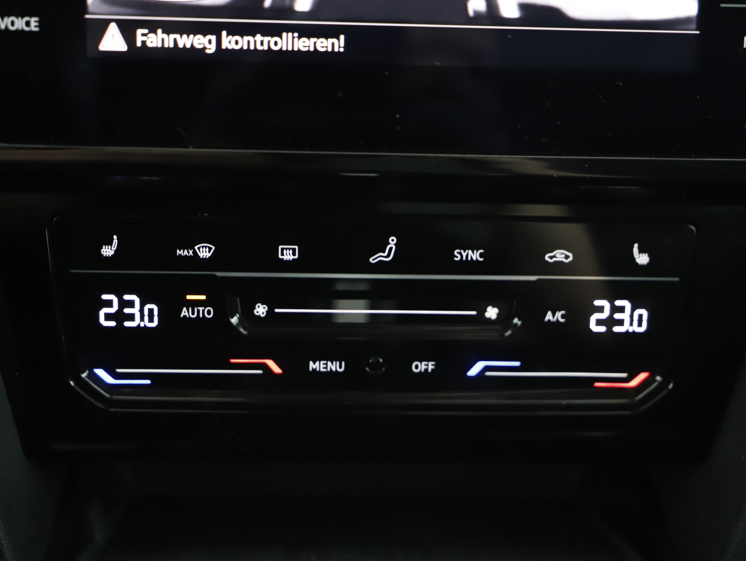 VW Passat Variant 2.0 TDI BMT Elegance | Bild 10 von 24
