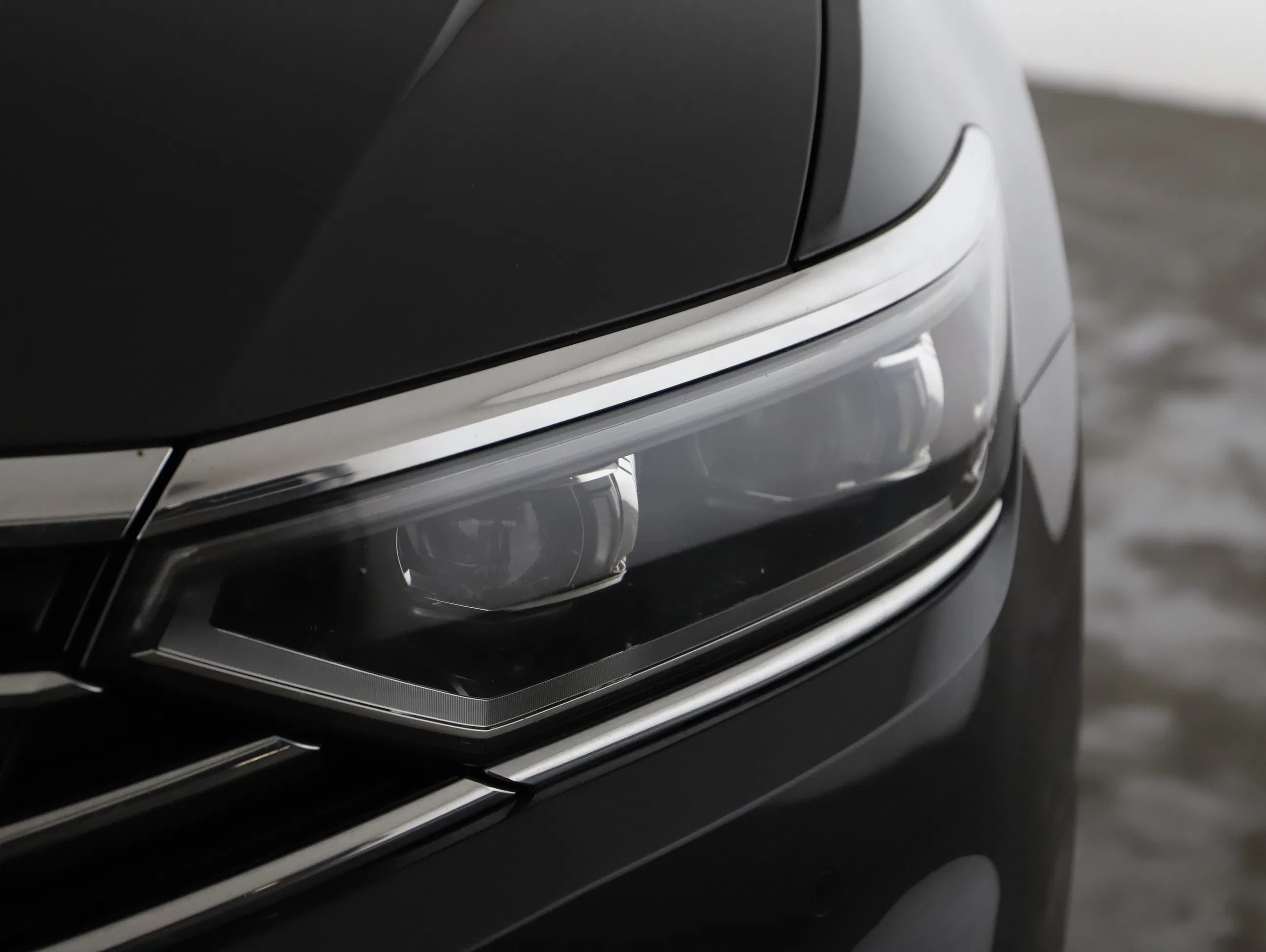 VW Passat Variant 2.0 TDI BMT Elegance | Bild 22 von 24