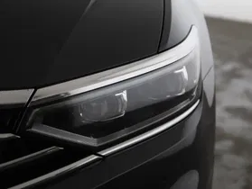 VW Passat Variant 2.0 TDI BMT Elegance | Thumbnail 22 von 24