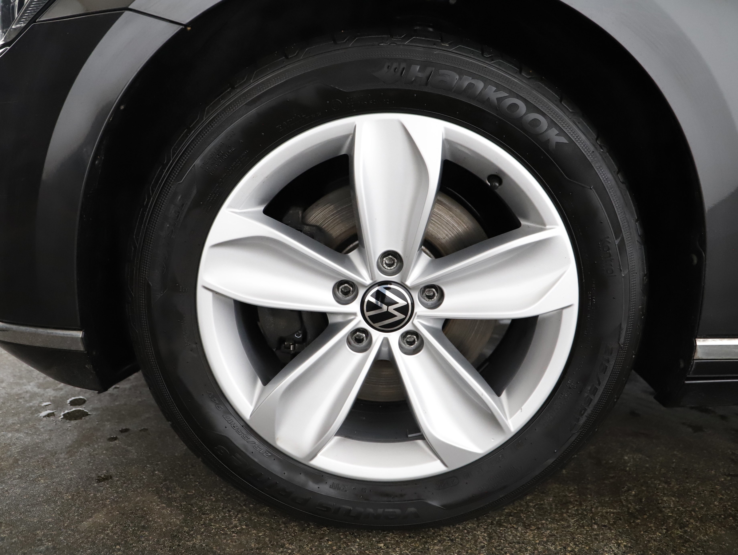 VW Passat Variant 2.0 TDI BMT Elegance | Bild 23 von 24