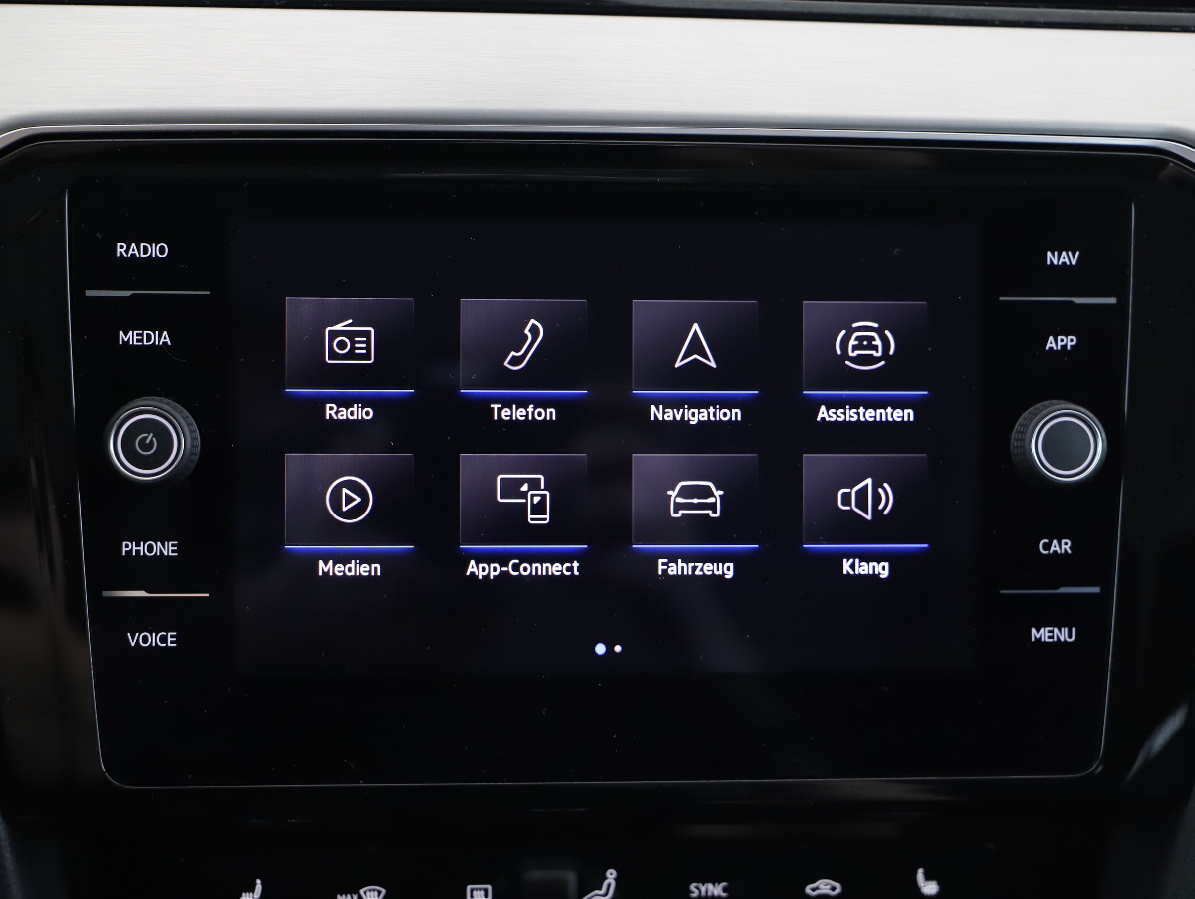 VW Passat Variant 2.0 TDI BMT Elegance | Bild 7 von 24