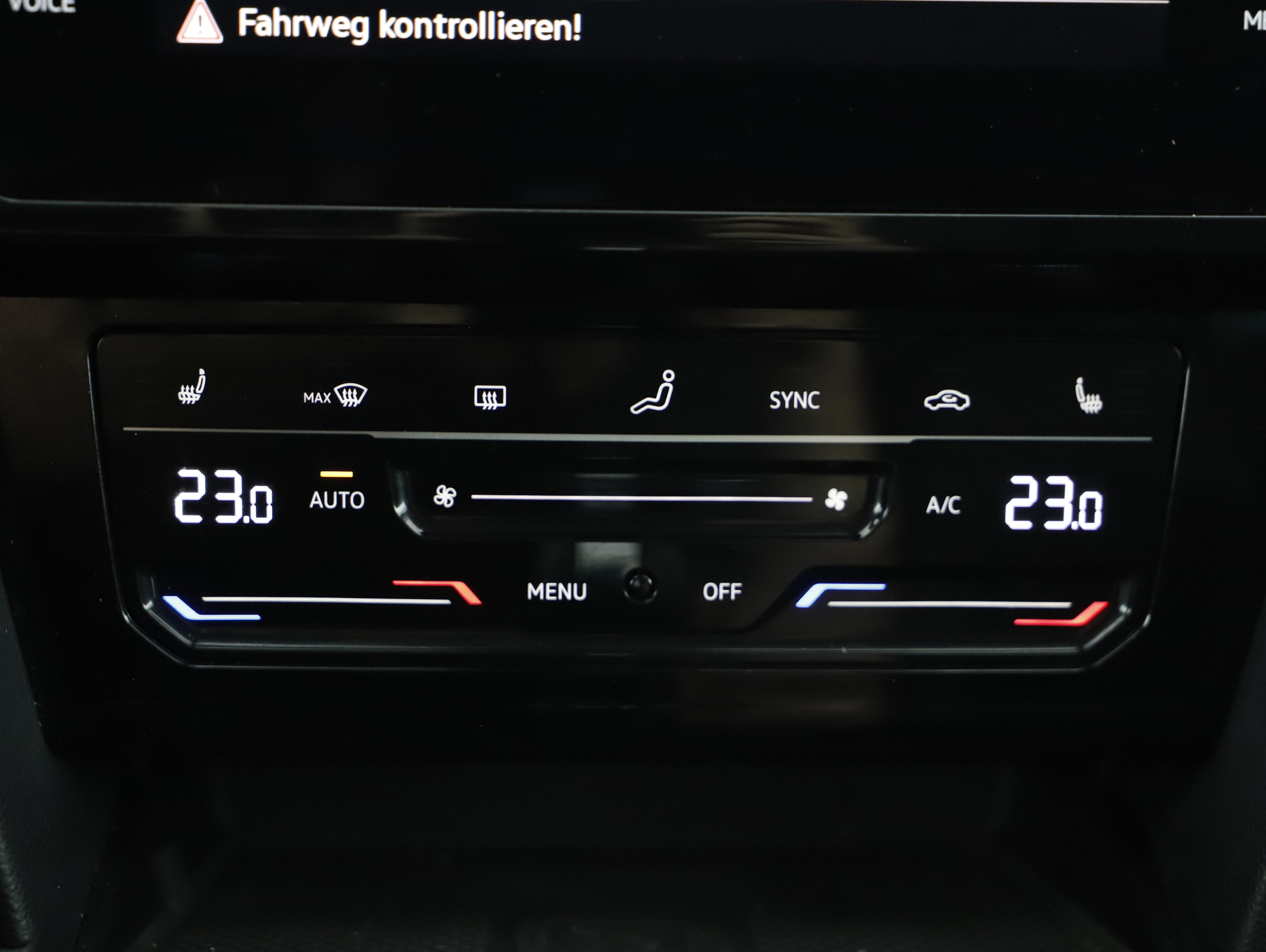 VW Passat Variant 2.0 TDI BMT Elegance | Bild 10 von 24