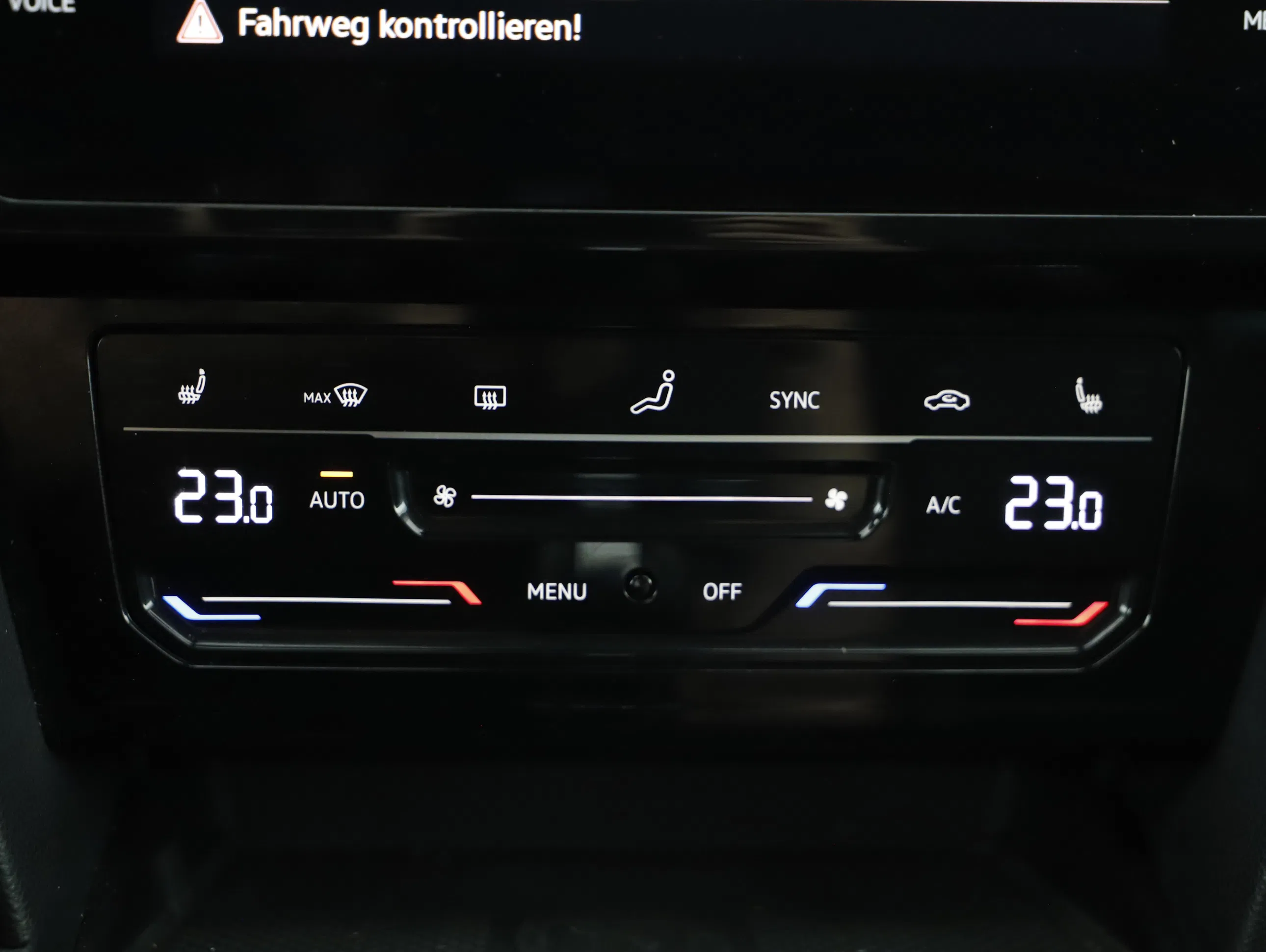 VW Passat Variant 2.0 TDI BMT Elegance | Bild 10 von 24