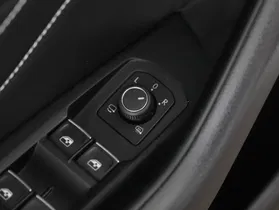 VW Passat Variant 2.0 TDI BMT Elegance | Thumbnail 15 von 24