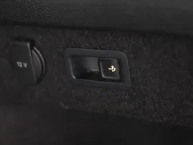 VW Passat Variant 2.0 TDI BMT Elegance | Thumbnail 18 von 24