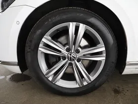 VW Passat Variant 2.0 TDI BMT Elegance | Thumbnail 23 von 24