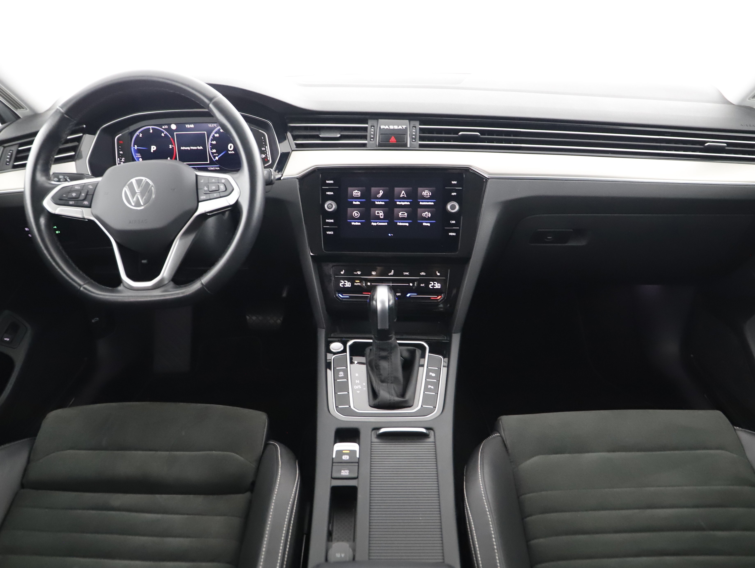 VW Passat Variant 2.0 TDI BMT Elegance | Bild 3 von 24