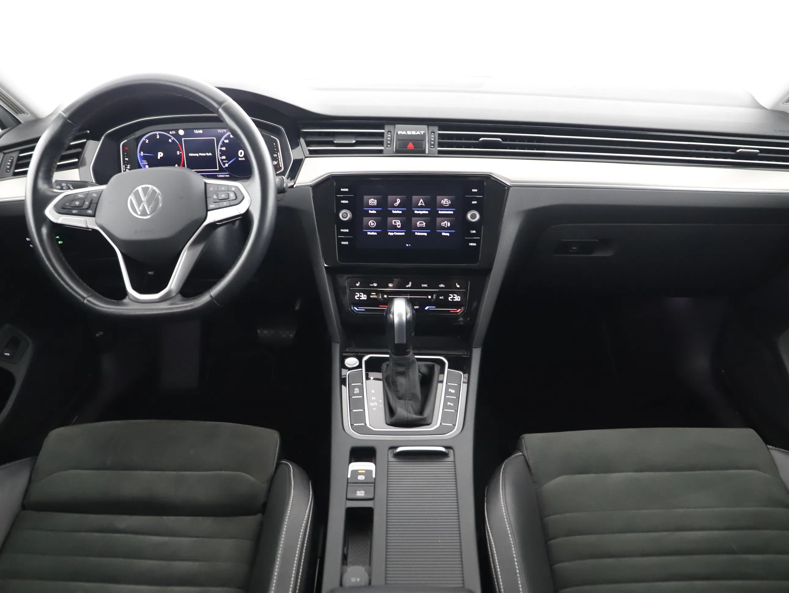 VW Passat Variant 2.0 TDI BMT Elegance | Bild 3 von 24