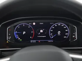 VW Passat Variant 2.0 TDI BMT Elegance | Thumbnail 6 von 24