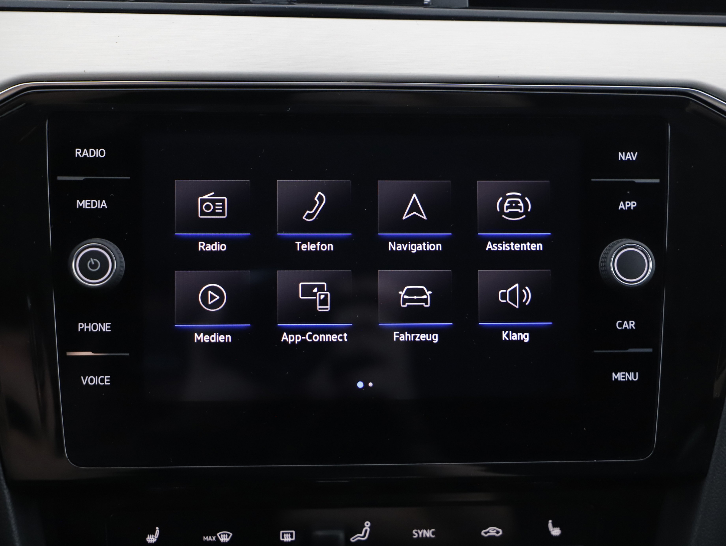 VW Passat Variant 2.0 TDI BMT Elegance | Bild 7 von 24