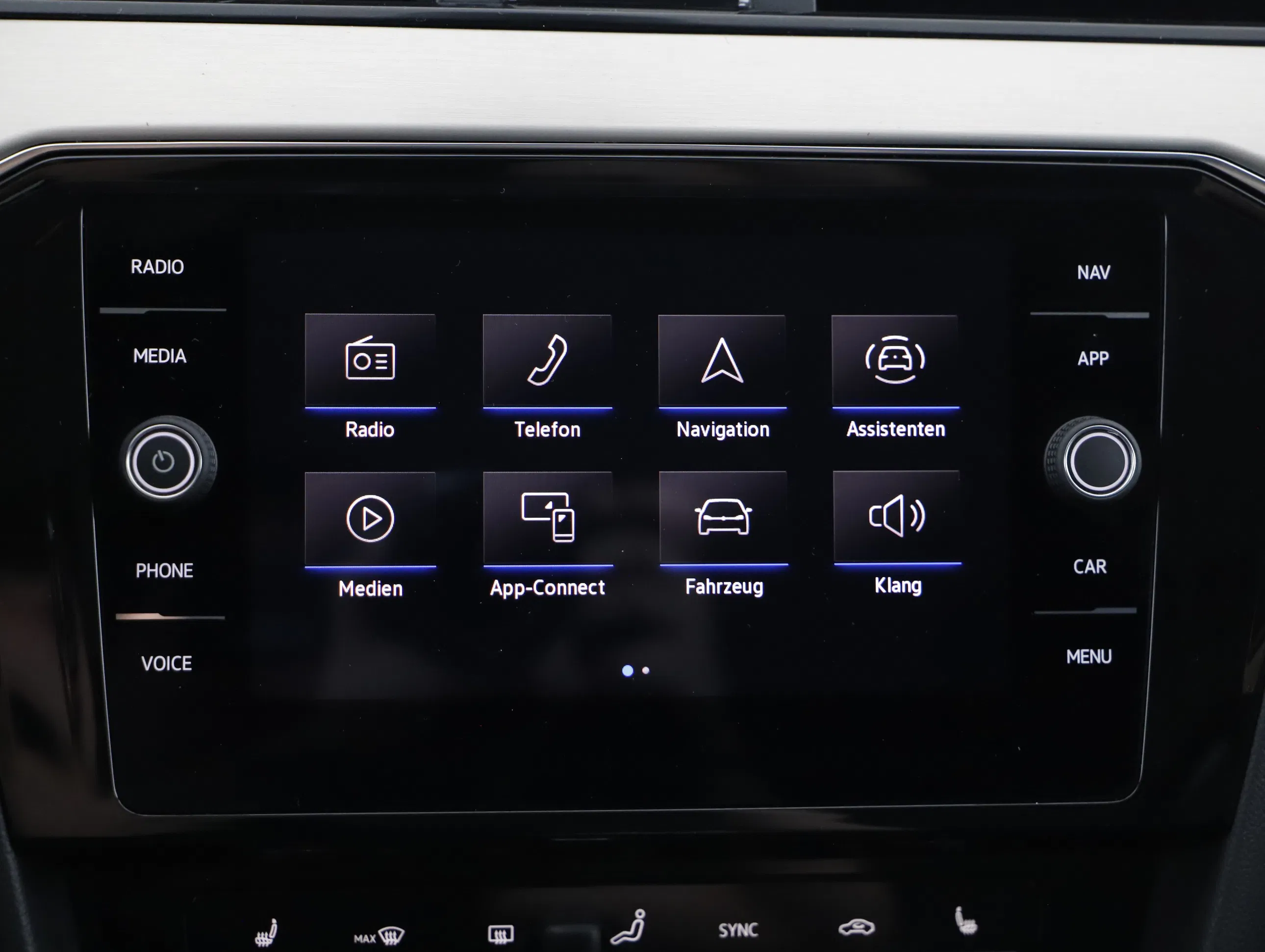 VW Passat Variant 2.0 TDI BMT Elegance | Bild 7 von 24