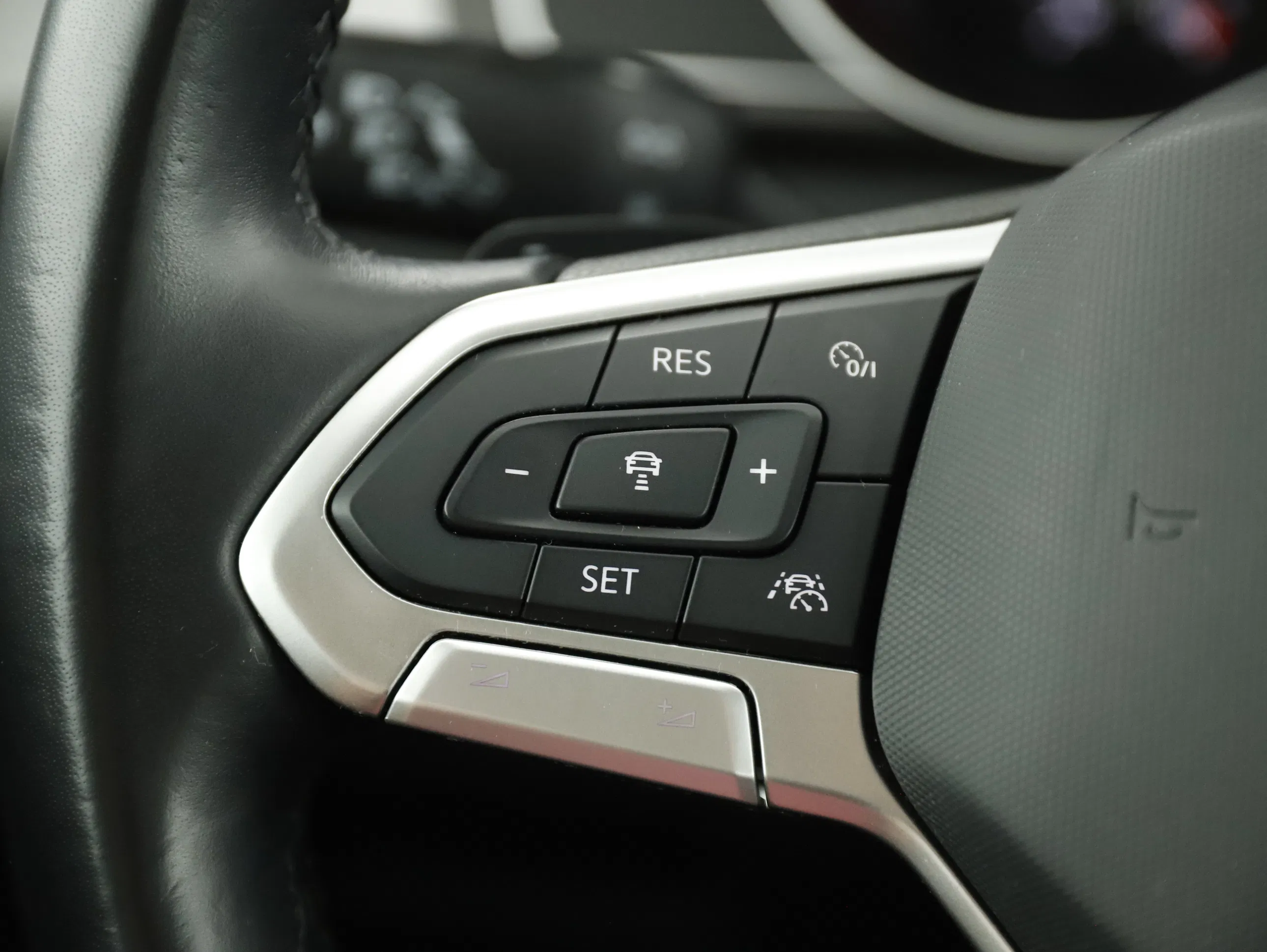 VW Passat Variant Business TDI SCR DSG | Bild 12 von 24