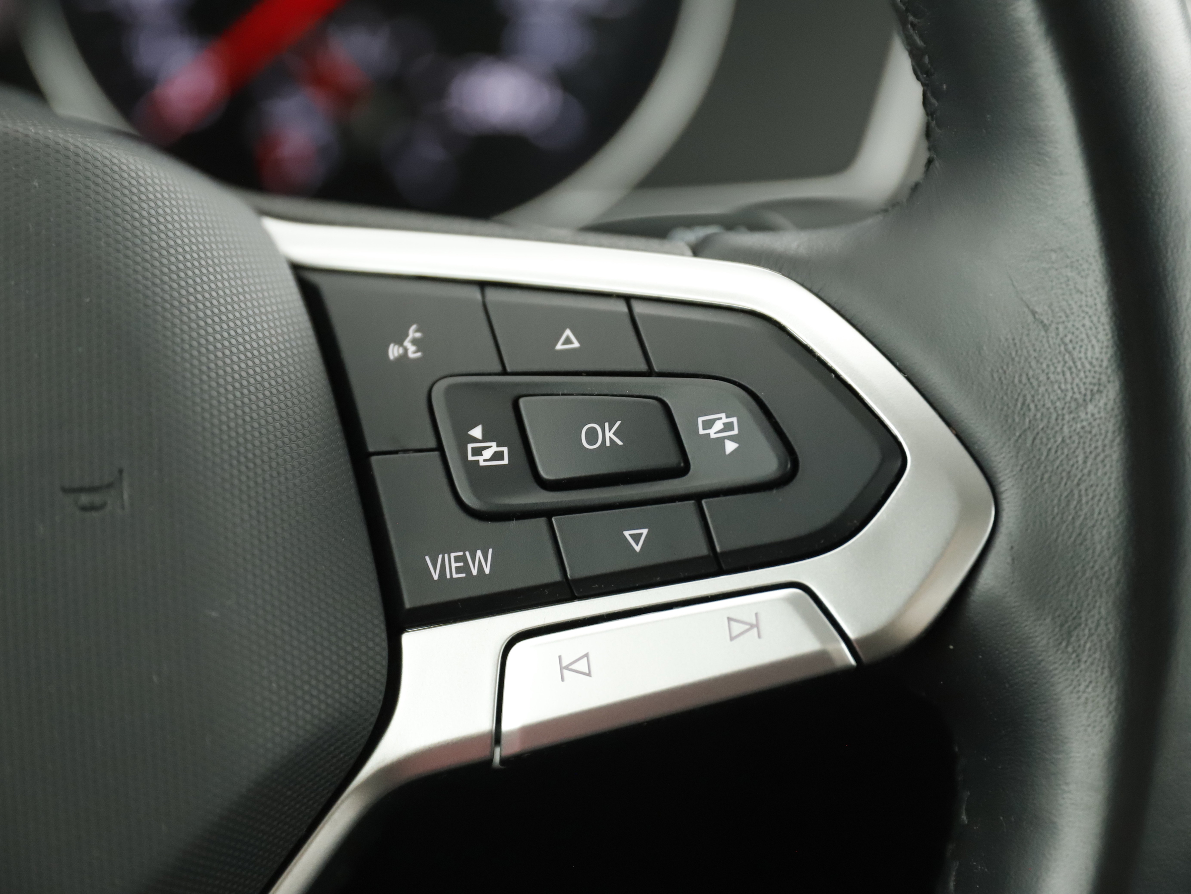 VW Passat Variant Business TDI SCR DSG | Bild 13 von 24