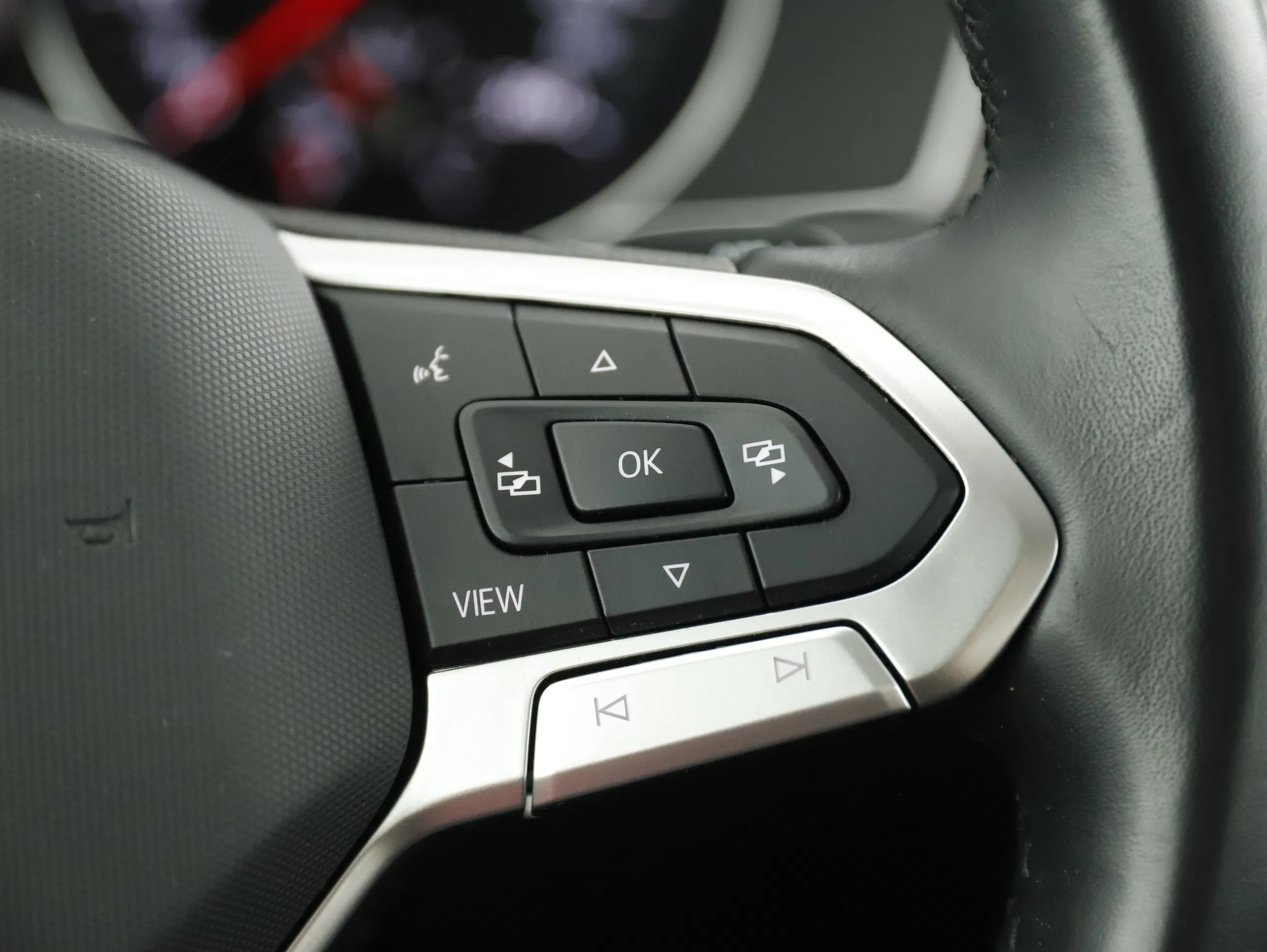 VW Passat Variant Business TDI SCR DSG | Bild 13 von 24