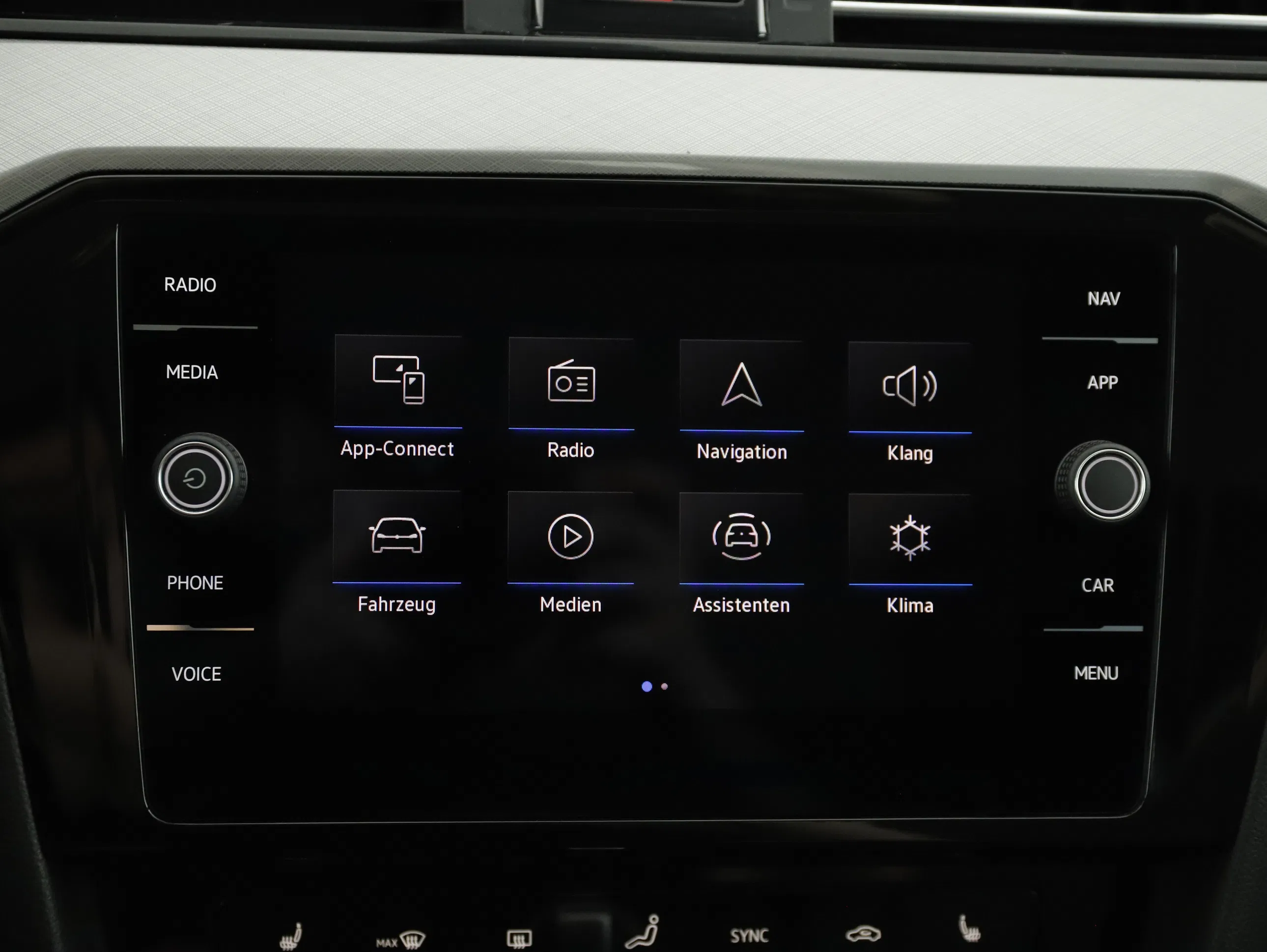 VW Passat Variant Business TDI SCR DSG | Bild 14 von 24