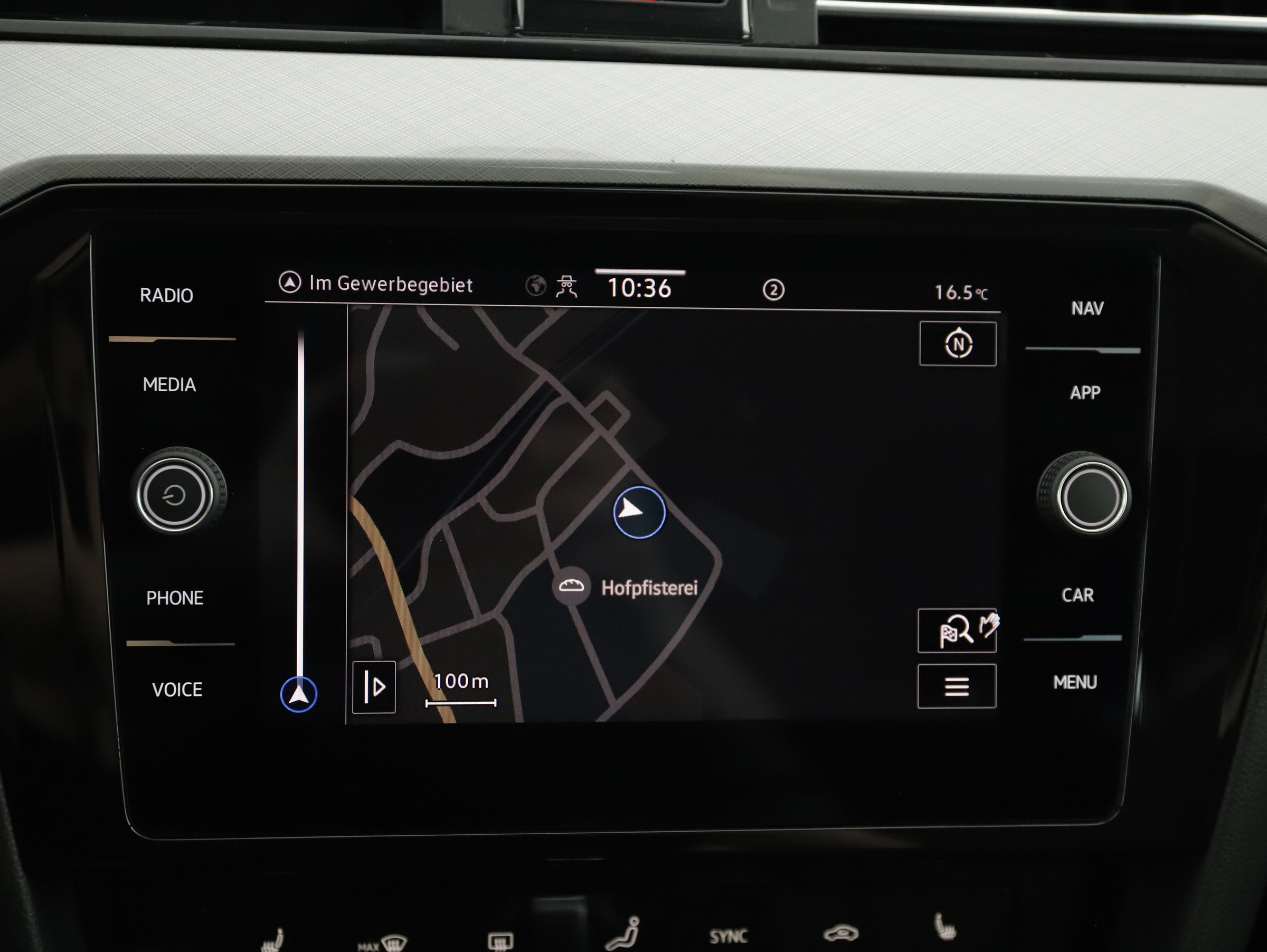 VW Passat Variant Business TDI SCR DSG | Bild 15 von 24