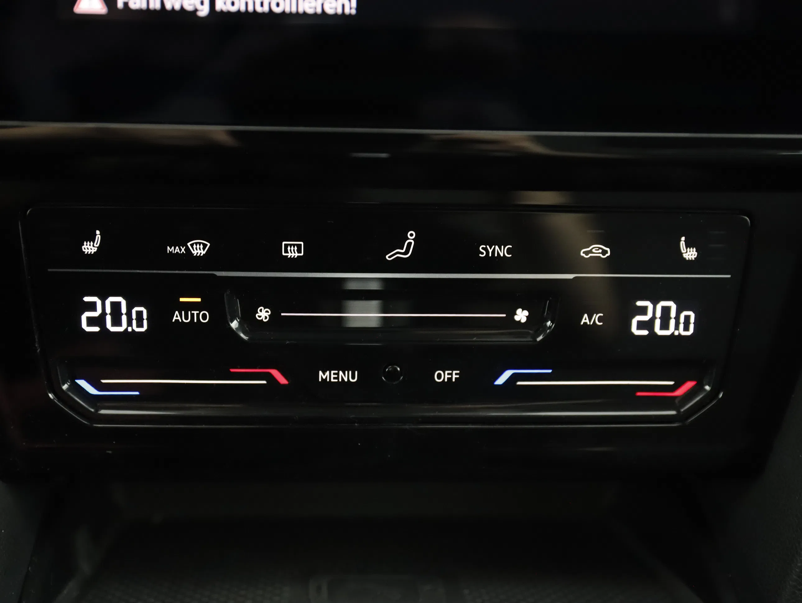 VW Passat Variant Business TDI SCR DSG | Bild 17 von 24