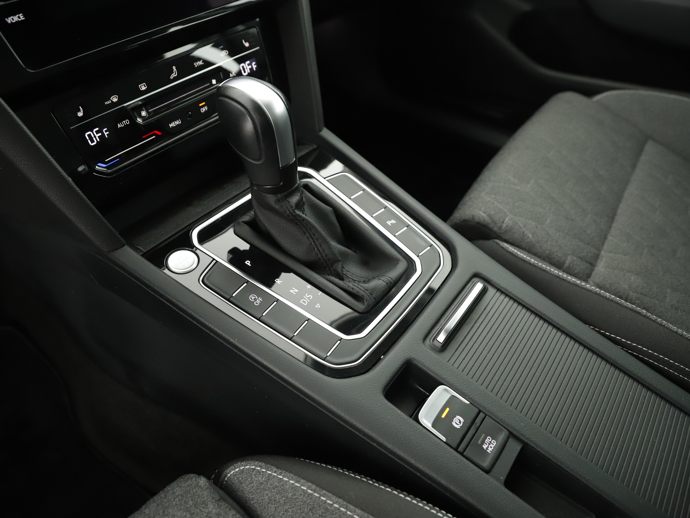 VW Passat Variant Business TDI SCR DSG | Bild 18 von 24