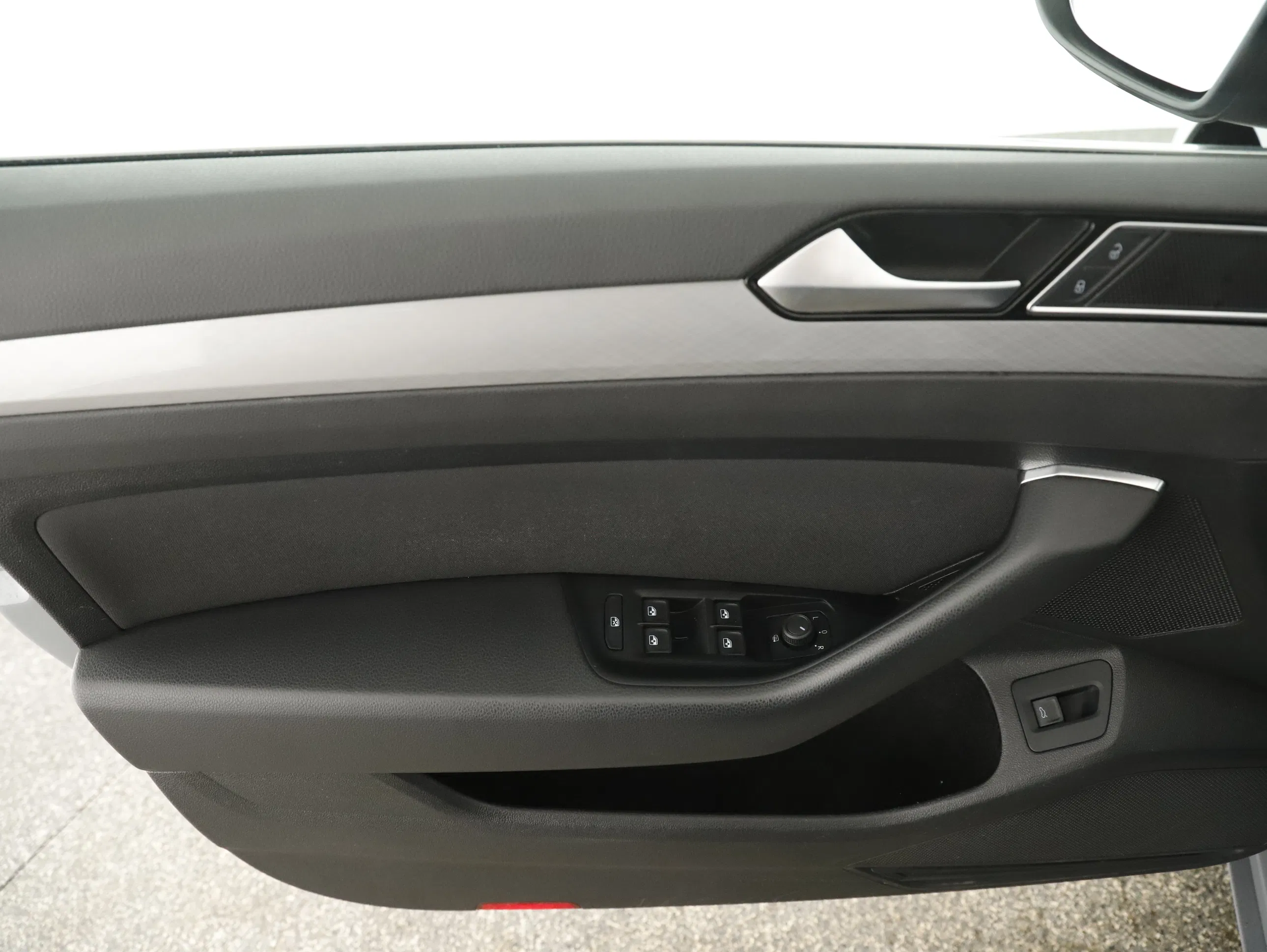 VW Passat Variant Business TDI SCR DSG | Bild 5 von 24