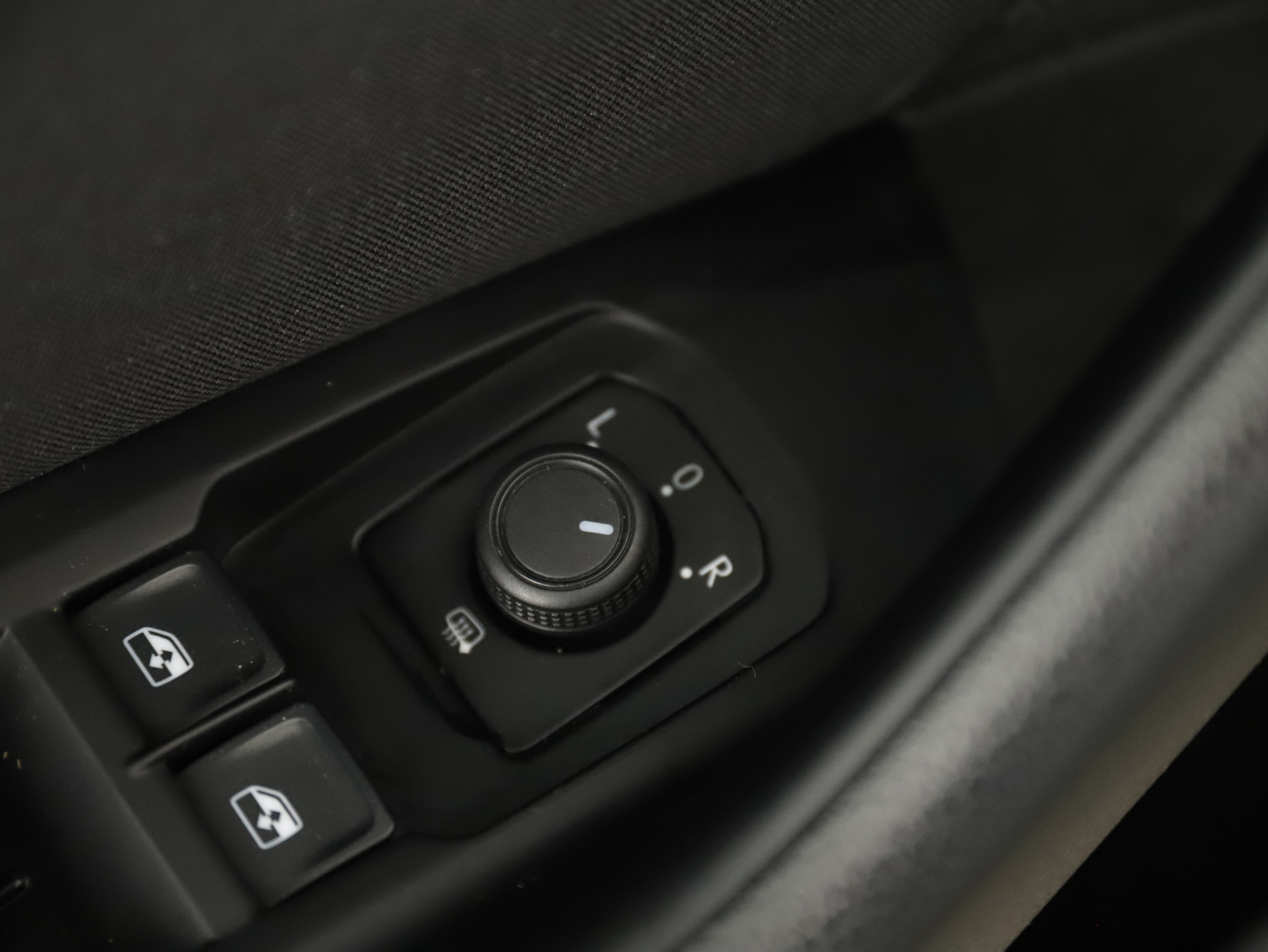 VW Passat Variant Business TDI SCR DSG | Bild 6 von 24