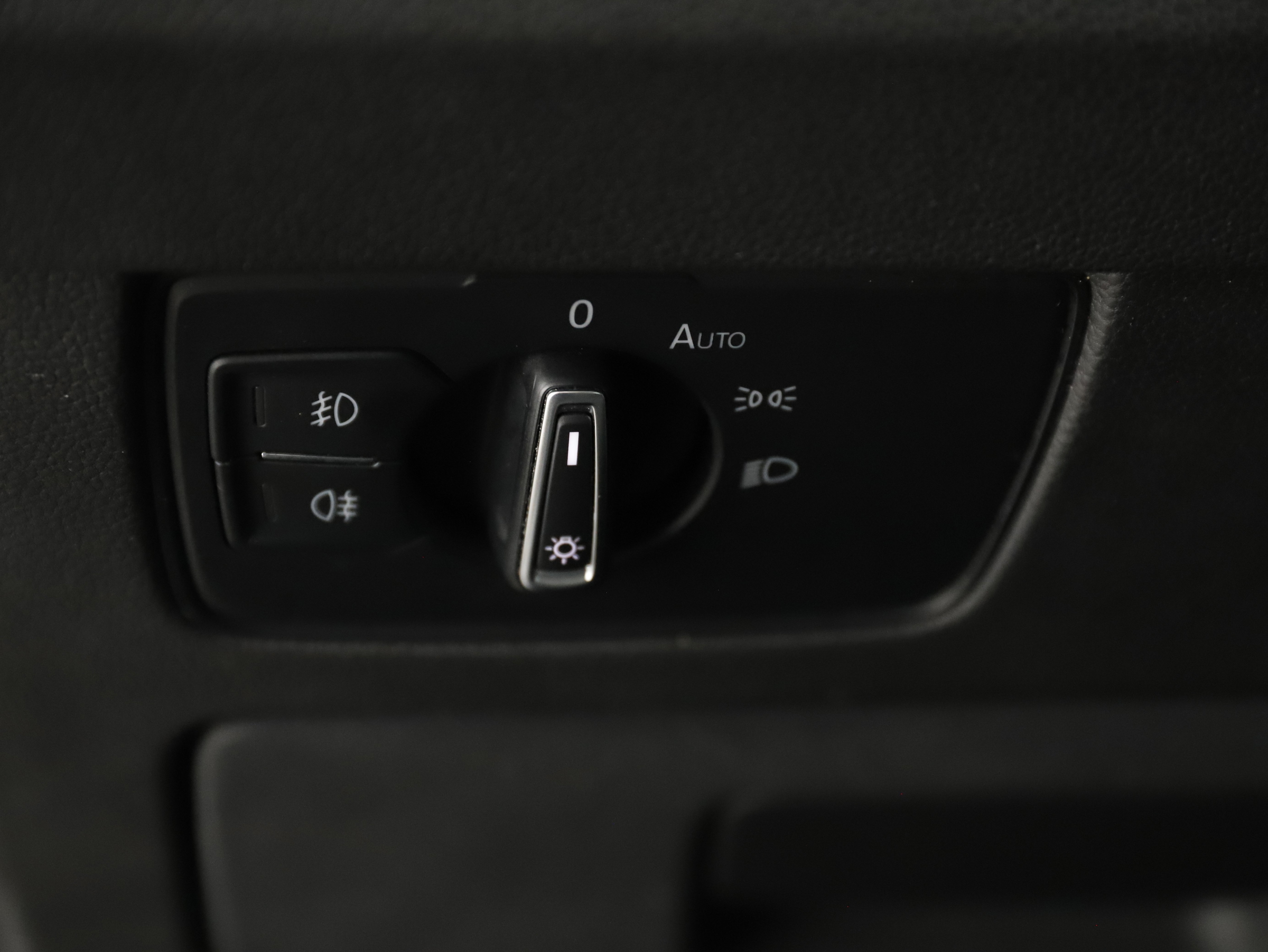 VW Passat Variant Business TDI SCR DSG | Bild 7 von 24