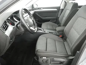 VW Passat Variant Business TDI SCR DSG | Thumbnail 8 von 24