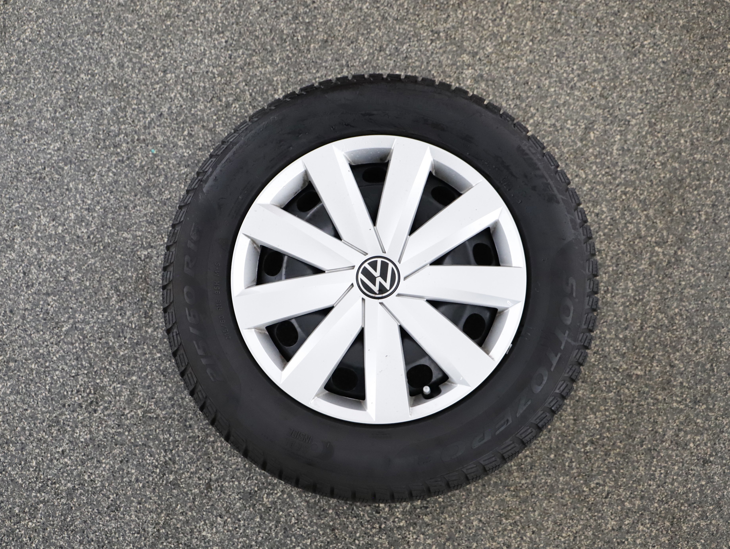 VW Passat Variant 2.0 TDI BMT Business | Bild 28 von 30