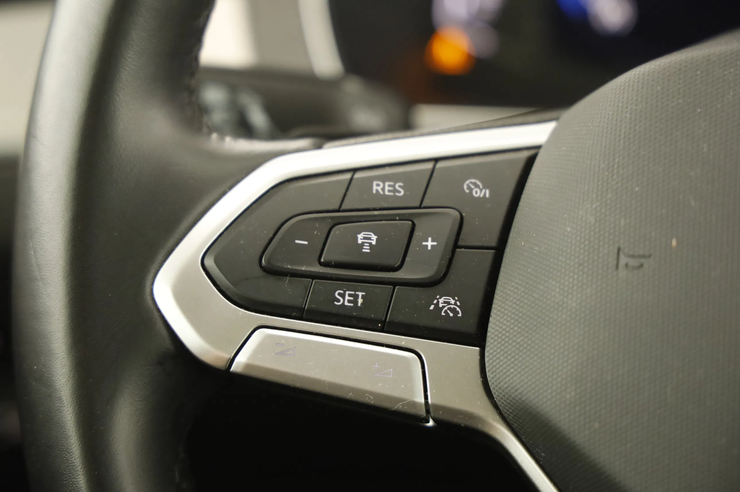 VW Passat Variant 2.0 TDI BMT Elegance | Bild 11 von 22