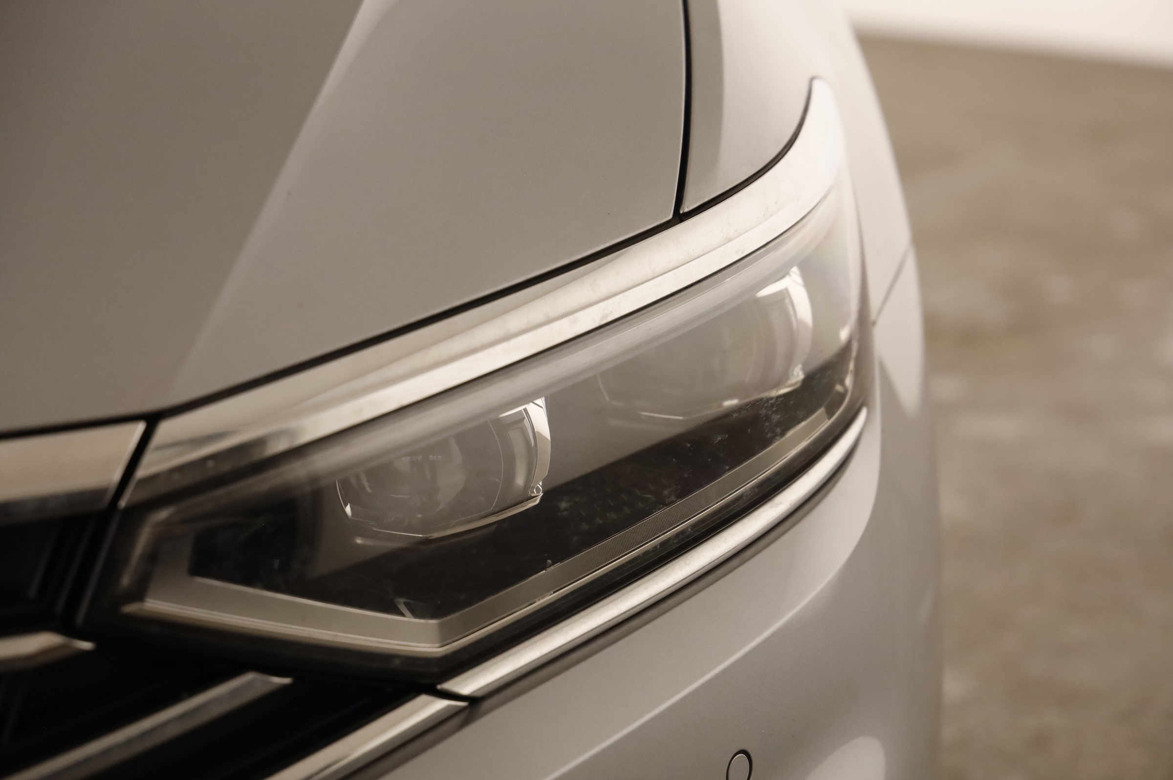 VW Passat Variant 2.0 TDI BMT Elegance | Bild 20 von 22