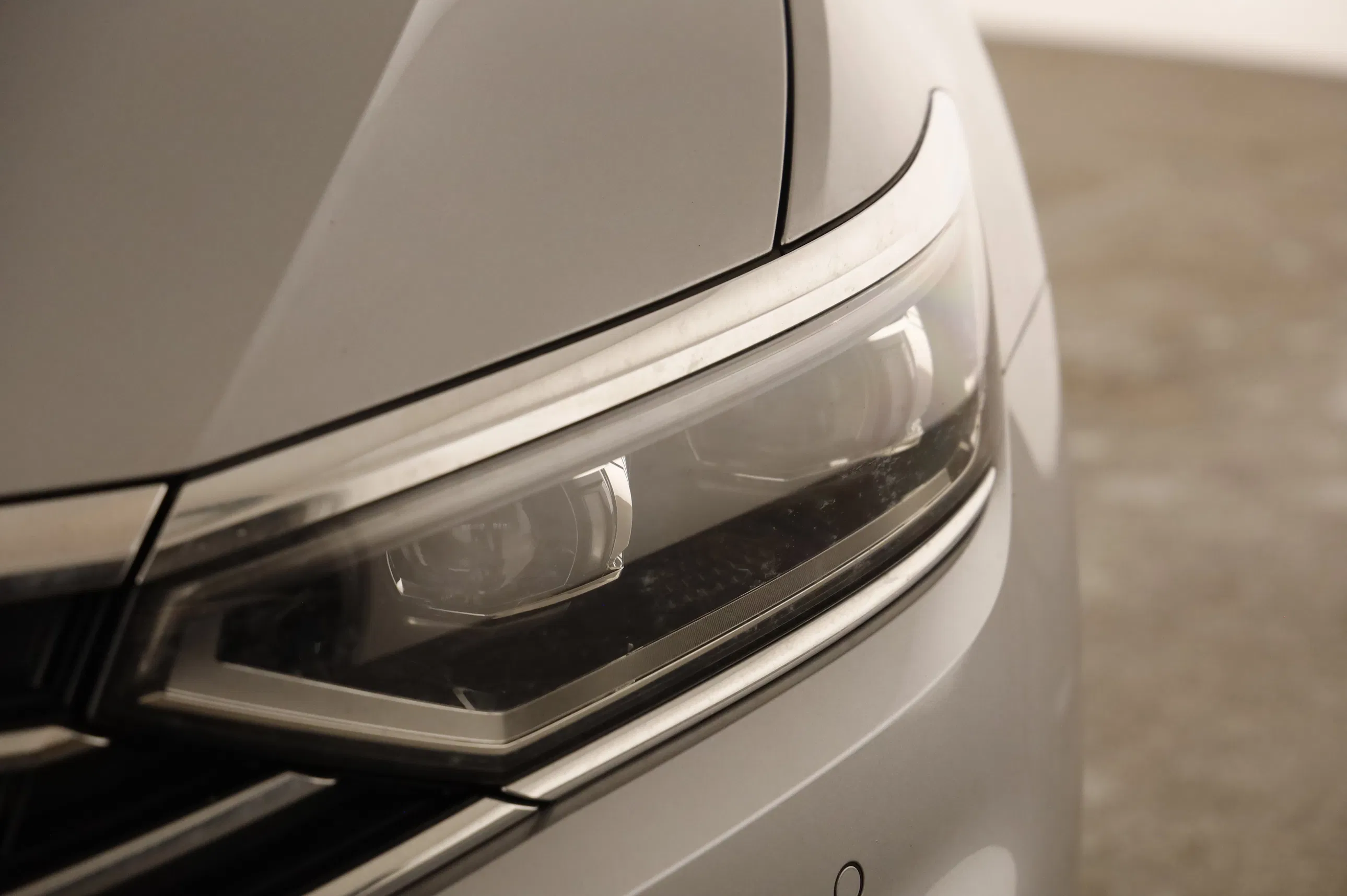 VW Passat Variant 2.0 TDI BMT Elegance | Bild 20 von 22